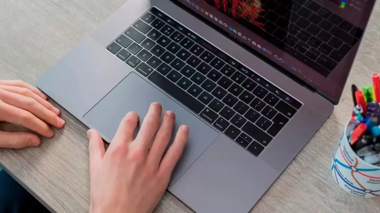 MacBook Pro 15 A1990